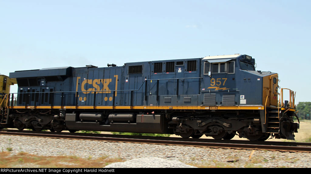 CSX 957